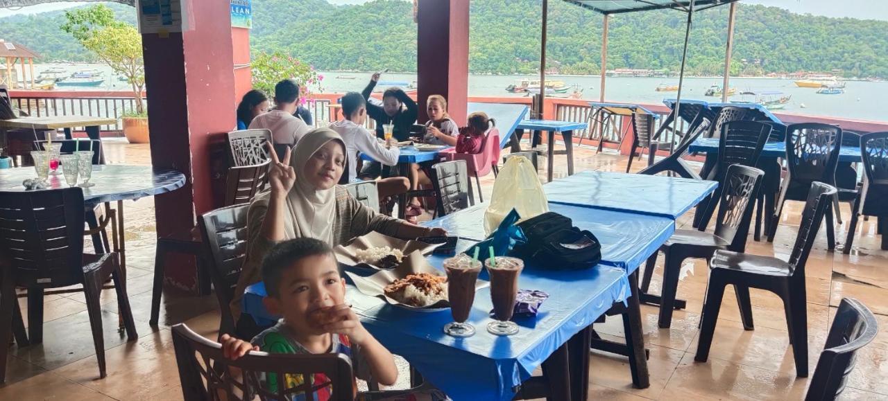 Perhentian Hazipah Hotel Kampong Pasir Hantu Екстериор снимка